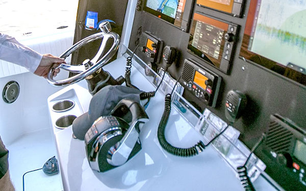 Installation advice for VHF marine radio systems