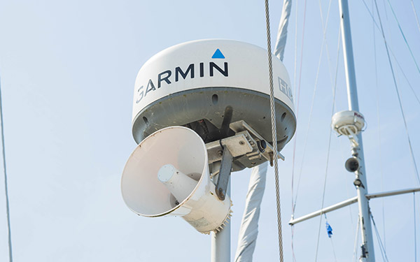 Advantages of Broadband Radar