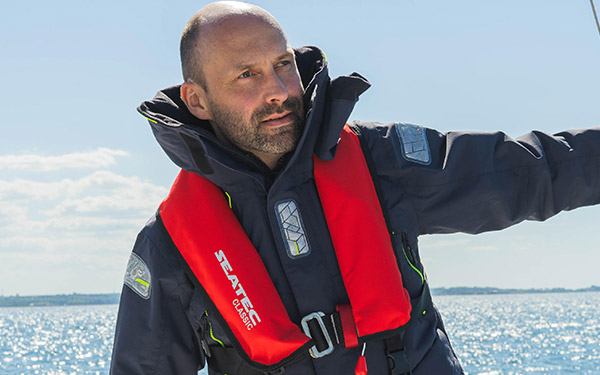 The great SVB life jacket test - the best life jackets in comparison